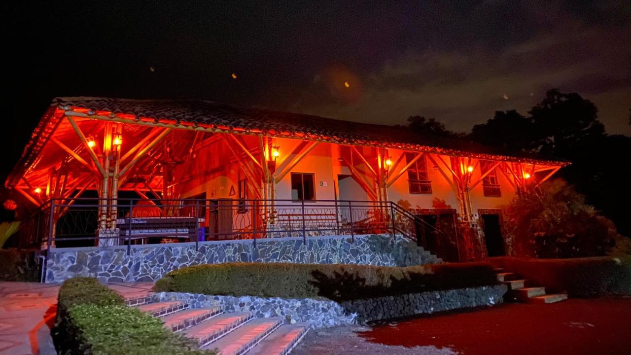 La Victoria Hotel Campestre Quimbaya Bagian luar foto